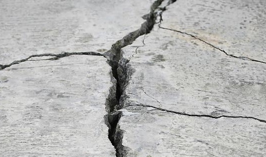 Трещины и расслоение бетона